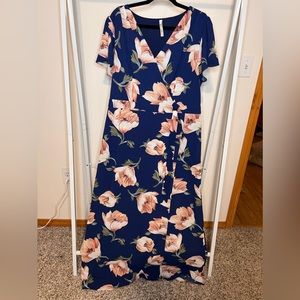 Plus size Maxi Floral Dress